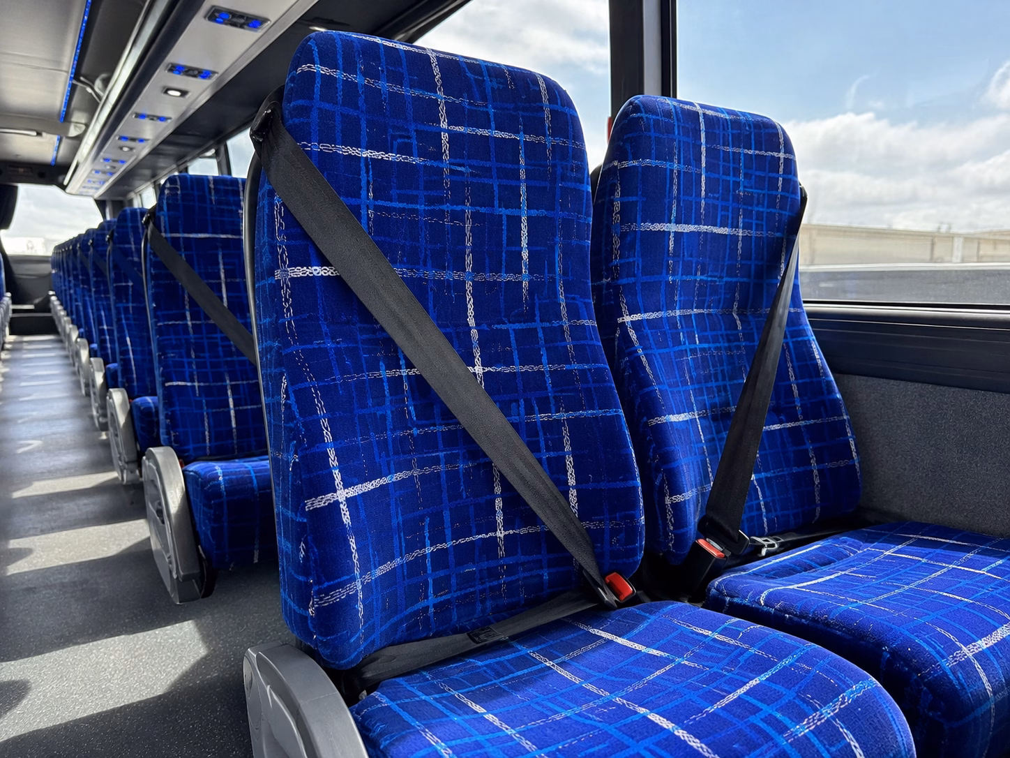 charter bus pickup and drop off at orlando international airport mco